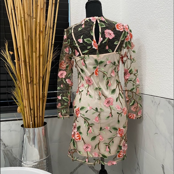 Very cute pink dress - Picture 4 of 4